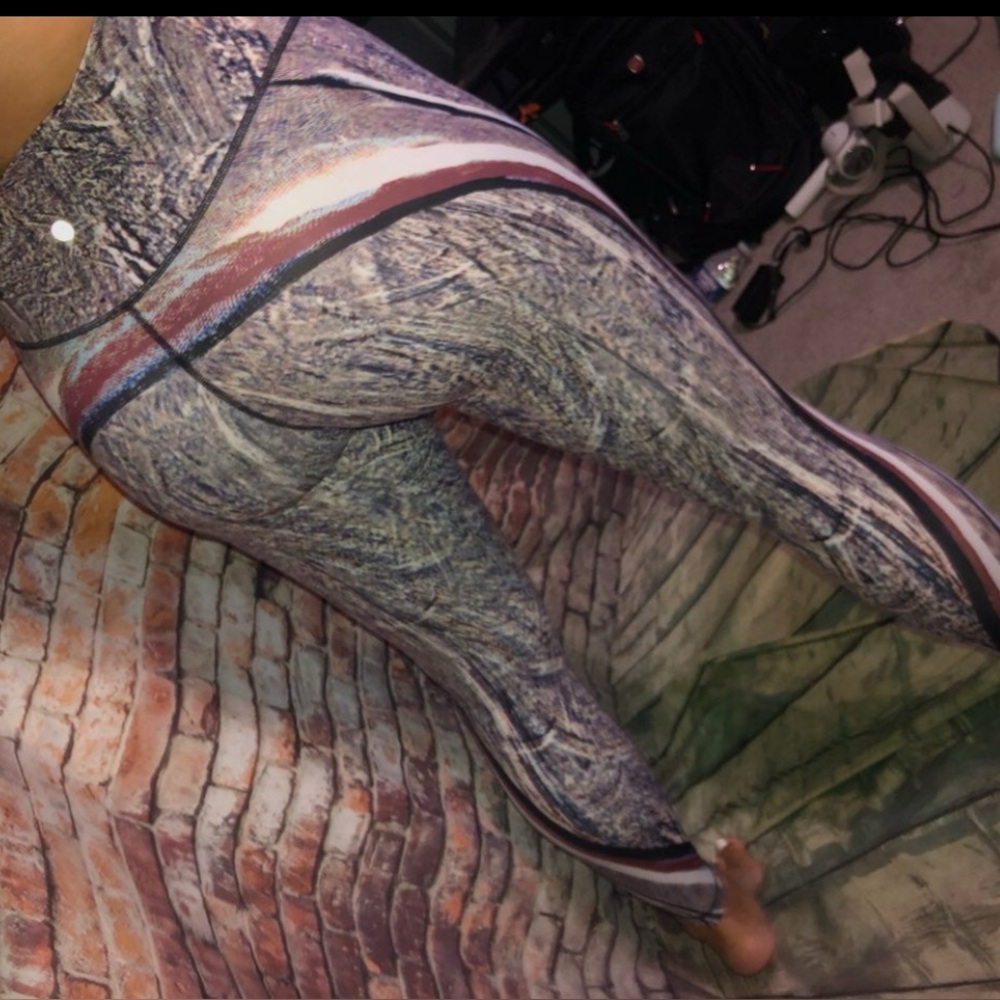 Lululemon Athletica Blue and White Activewear